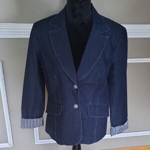 Focus 2000 Navy and White Striped Blazer Size 8